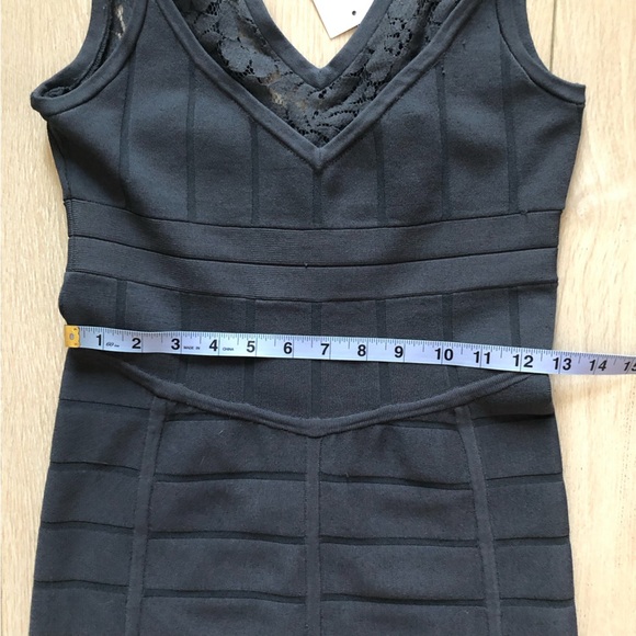 NWT French Connection Katie Crepe Lace Detailed Sleeveless V Neck Dress in Grey - Picture 7 of 14